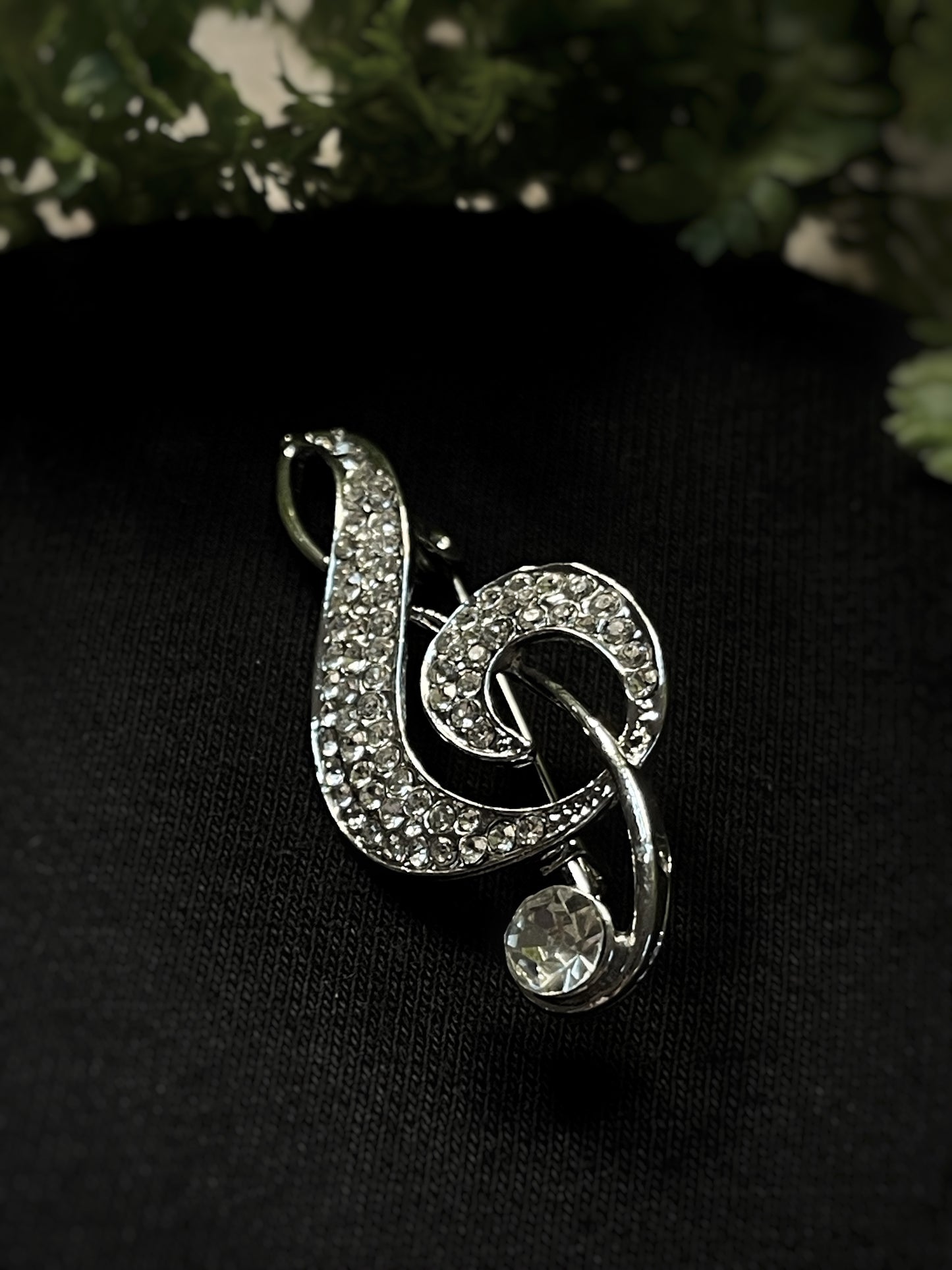 Sparkle Treble Clef Brooch