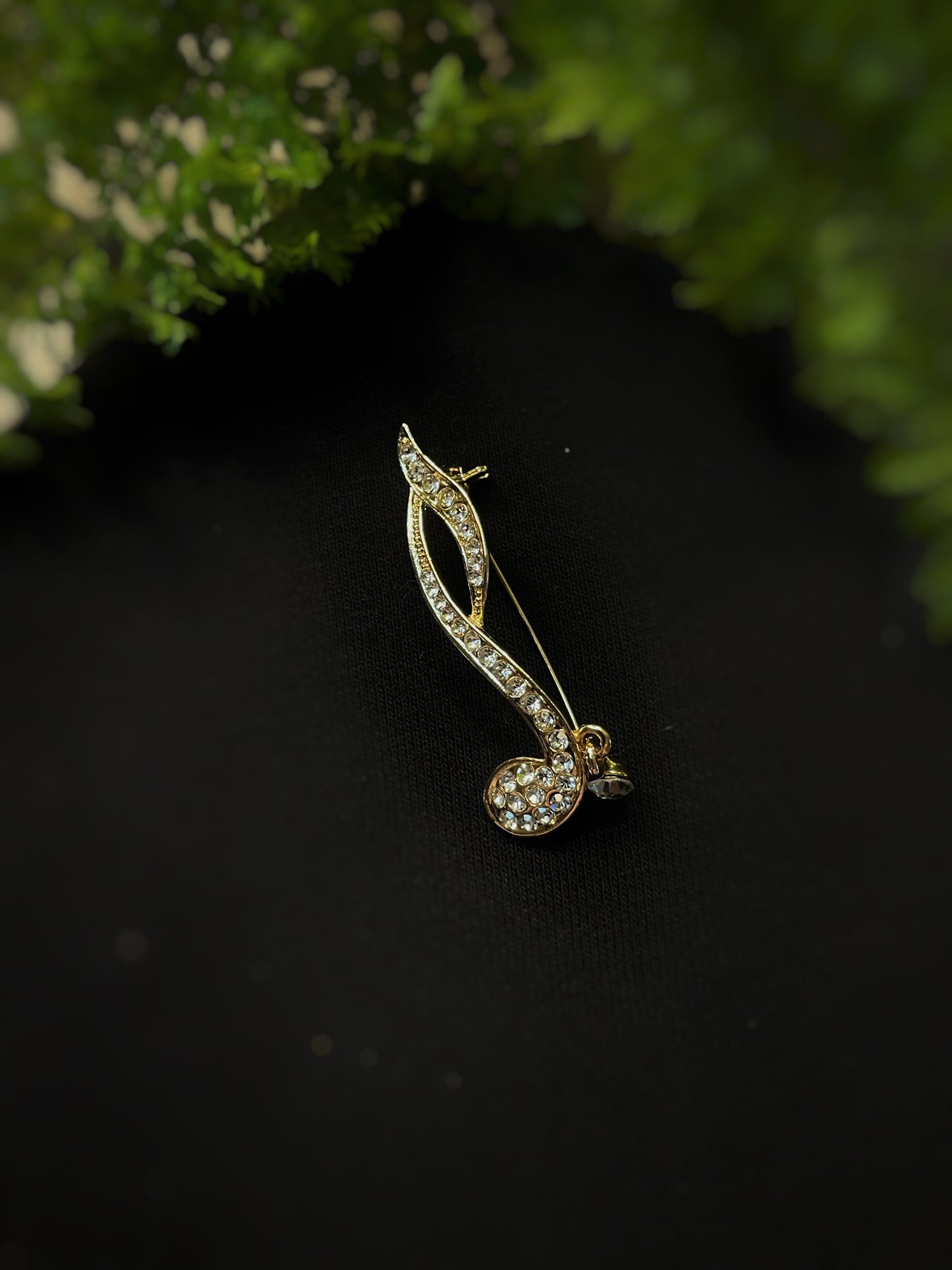 Eighth Note Sparkle Brooch