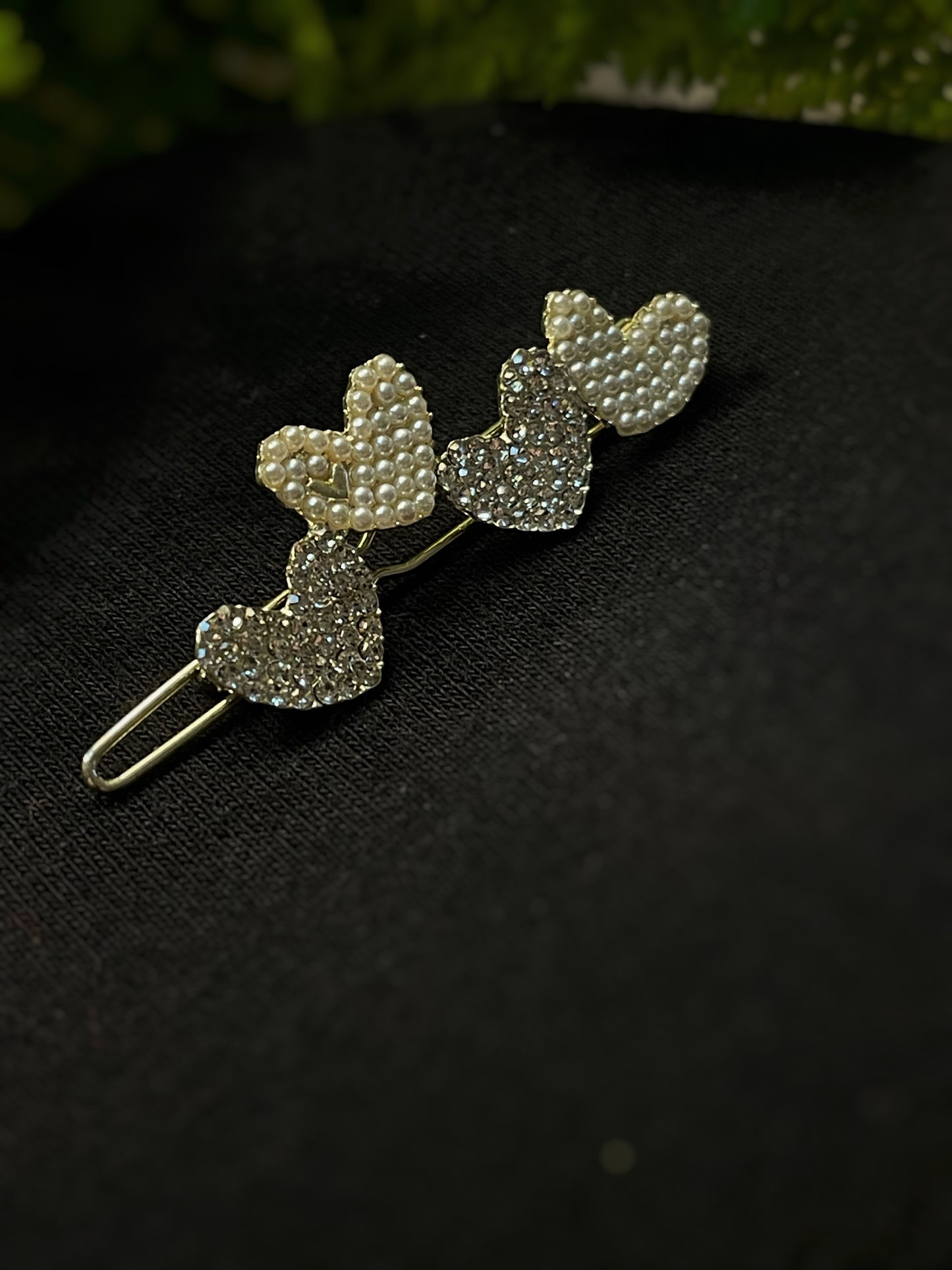 Pearl & Sparkle Four Heart Hair Clip