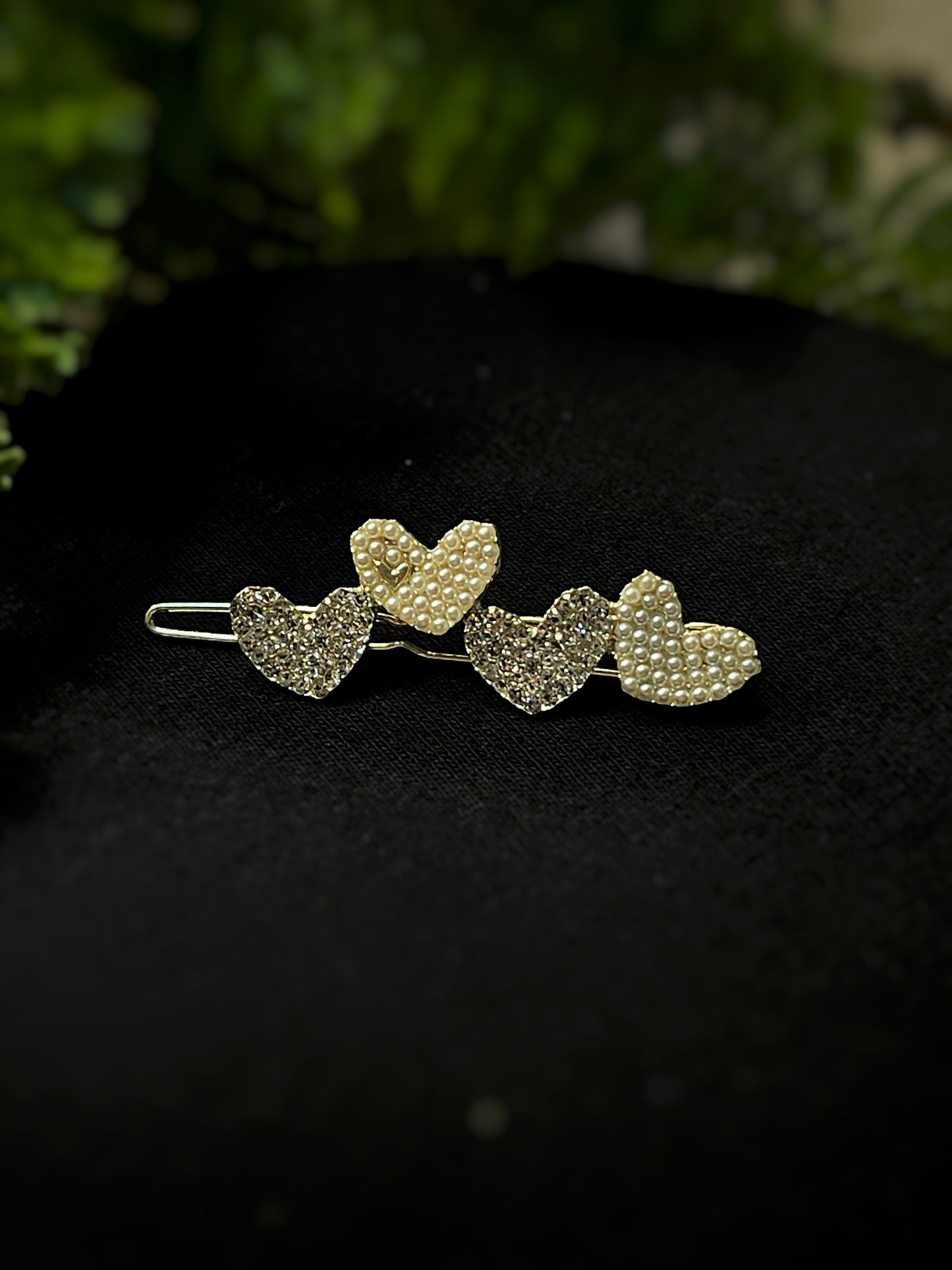 Pearl & Sparkle Four Heart Hair Clip