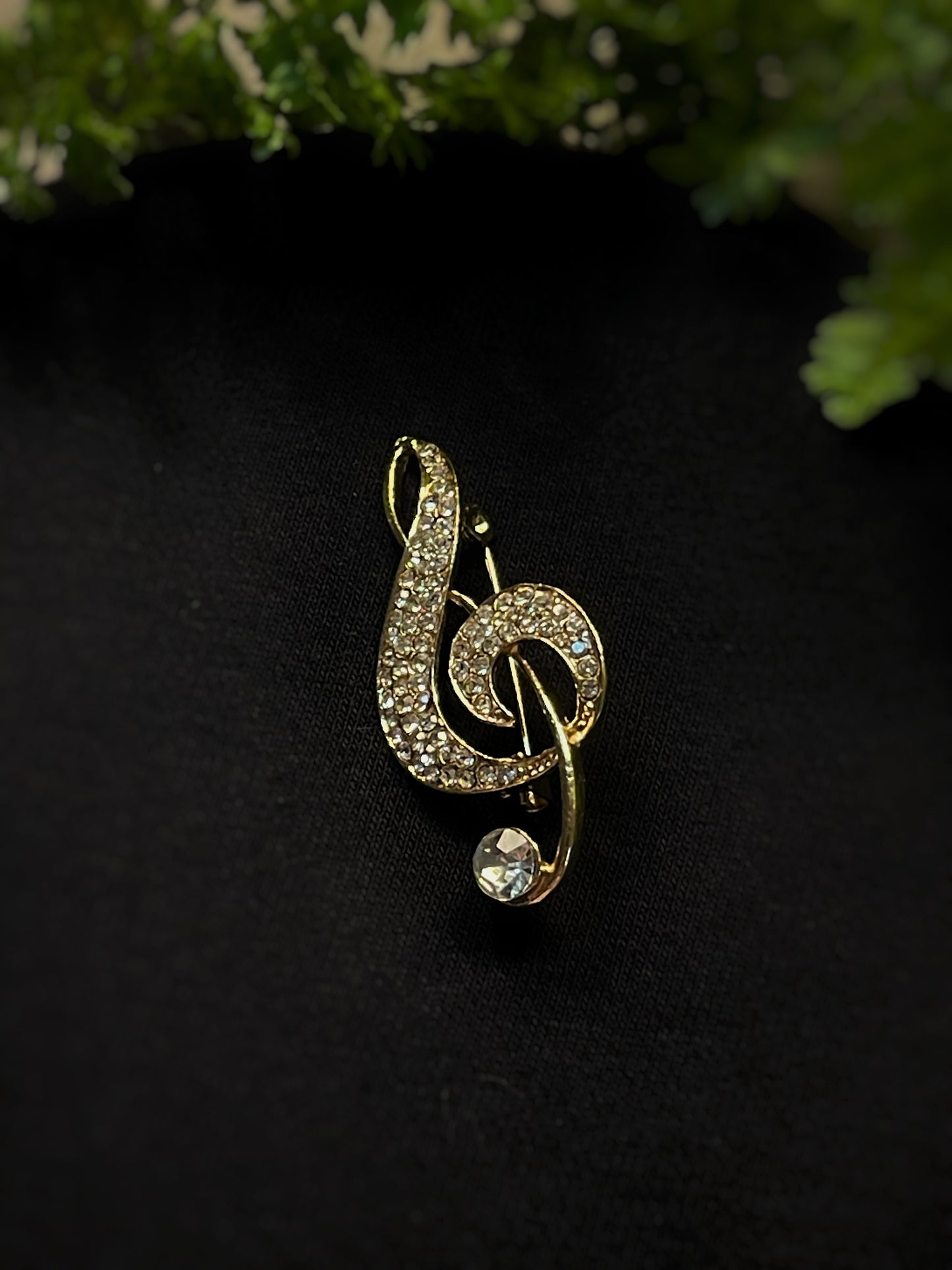 Sparkle Treble Clef Brooch